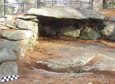 America's Stonehenge - V-Hut Chamber